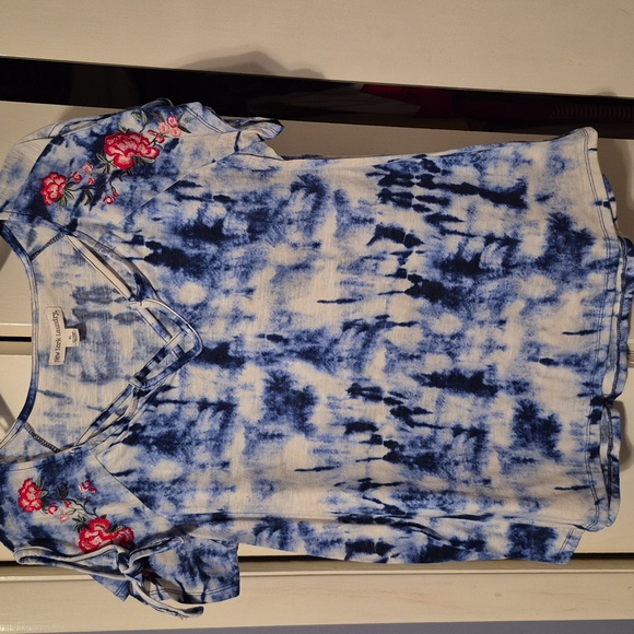 New York Laundry Blue Tie-Dye Blouse with Red Floral Accents XL - Picture 1 of 4
